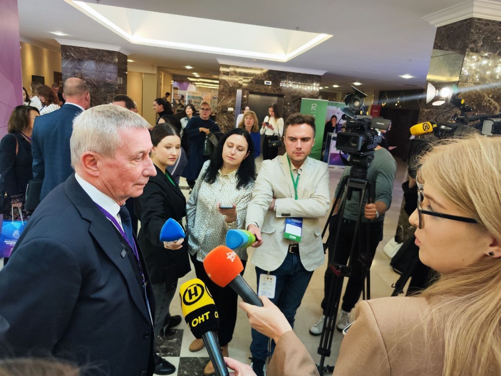 f18b506c-0f80-447a-bb7e-047687a17b24.jpg f18b506c-0f80-447a-bb7e-047687a17b24.jpg